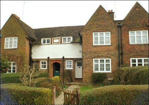 082 Erskine Hill
